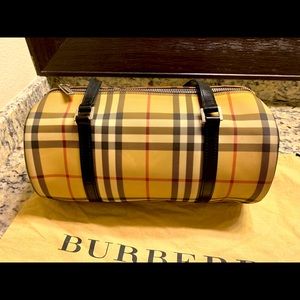 Burberry classic round barrel duffle bag